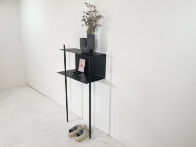 LOLO console table